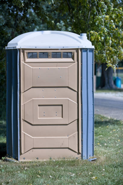 Best Emergency porta potty rental  in Flora, IN